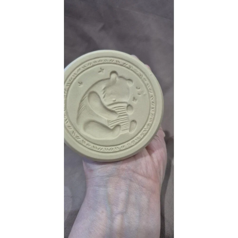 1996 Brown Bag Cookie Art Winnie the Pooh with Honey Pot Cookie Stamp Baking EUC